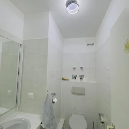 Modern Moeblierte In Zentraler Lage Apartment